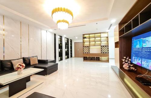 Hang Xanh Apartment | Landmark 81 Wonderland Apartment in Vinhomes Central Park