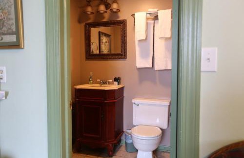 Stanardsville Bed & Breakfast | The Lafayette Inn & Restaurant