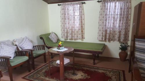 Sea View Ward House | George Brooks Homestay