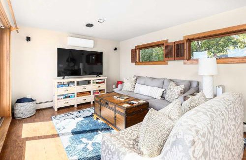 East Greenwich House | East Greenwich Waterfront Gem Renovated with Kayaks