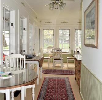 South Haven Bed & Breakfast | Yelton Manor Bed and Breakfast