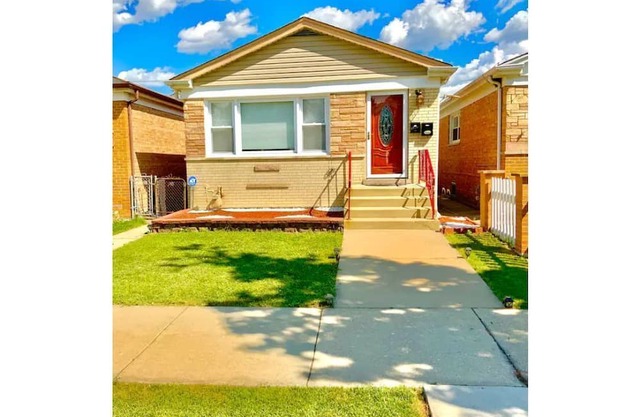 Your Cozy 2nd Home!/Near Rosemount /O'Hare Airport