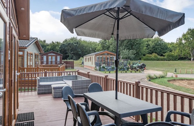 2 bedroom accommodation in Yaxham, Dereham