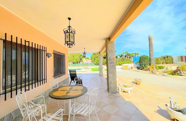 Villa Maitino Elche by Villas&You
