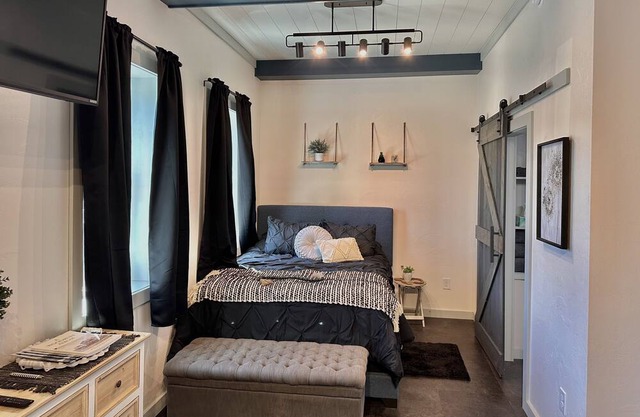 Iconic Northwoods getaway in the heart of downtown Woodruff