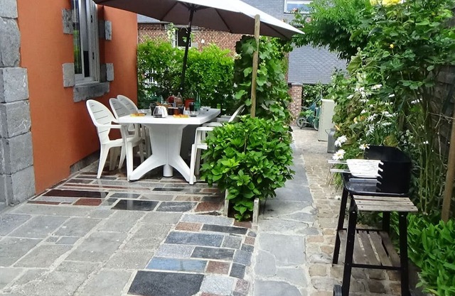 Gite Leval, 2 bedrooms, 6 persons
