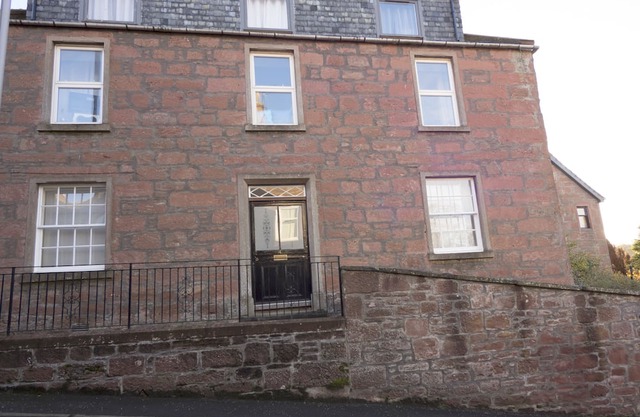 The Gallery Flat is situated in Kirriemuir town centre