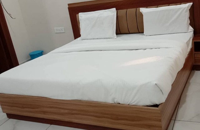 Hotel Viraj