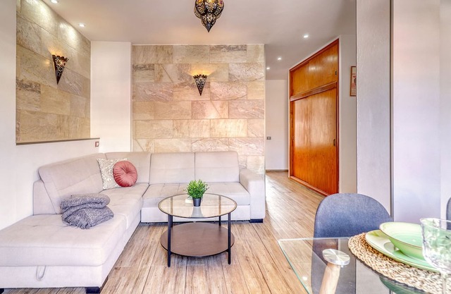 Retreat w Ocean Views Private Parking Ensuite