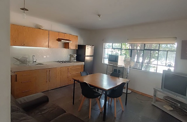 House 3 levels CDMX, very bright, 7prs, ideal for groups.