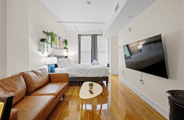 Studio in downtown crossing Boston 3484