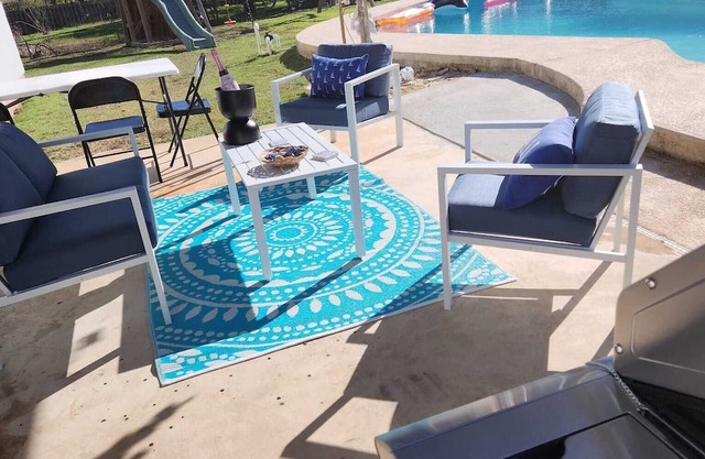 A charming house well located close to the Airport, Military Bases, Sea World