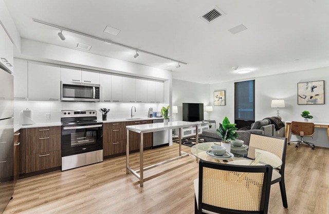 Luxury 1BR near Harvard 2891