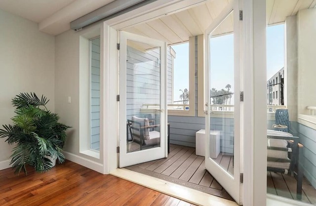 Beachfront Bliss: Stunning Ocean view right on Sand