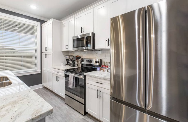 Modern Townhome Near Texas A&M