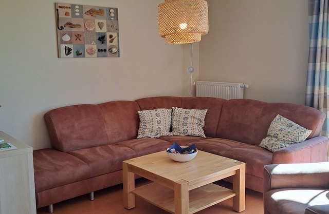 Holiday Home 'Ferienhaus Heverstrom' with Shared Garden and Wi-Fi