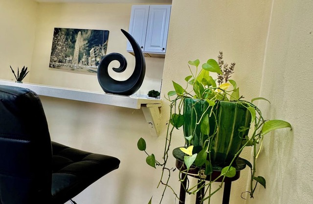 Brand New Guesthouse in Cali!