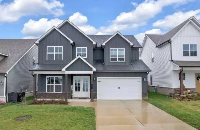 Spacious Modern 5-bedroom Kid Friendly in West Knoxville