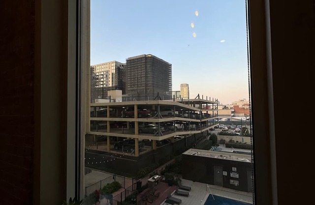 Historic Heart of Dallas ll Pool View