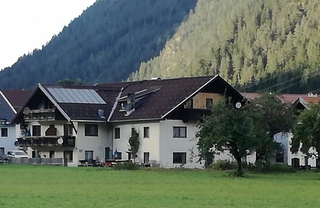 This spacious vacation home is perfect for large families, groups of friends