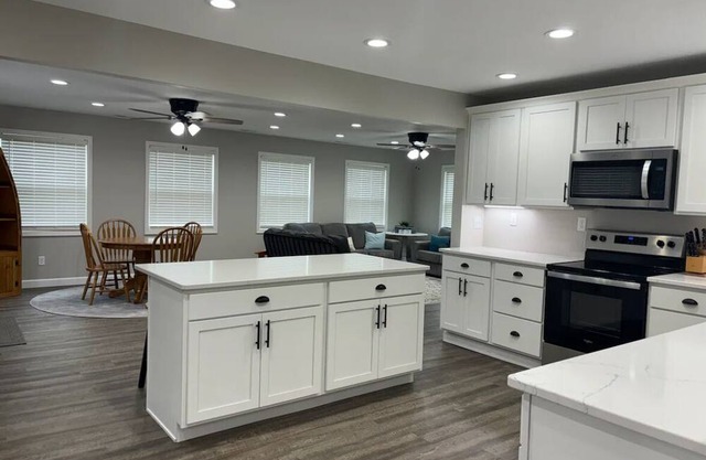 4-bedroom Rochester Boat House