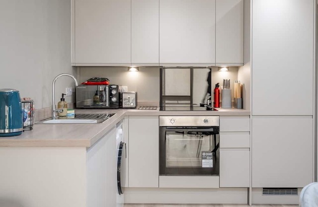 101 Richmond Row · Richmond Row City Apartment | Free Secure Parking | Pass The Keys