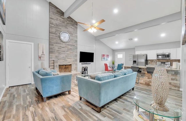 Spacious 5 BR Haven | Minutes from Sea World | San Antonio