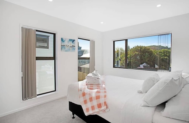 Style Serenity Townhouse with Parking and Air-con