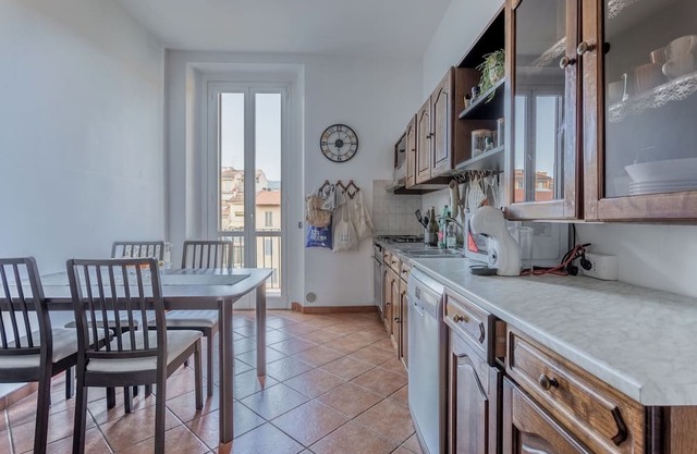 Bright room in Florence Rifredi near tramway T1