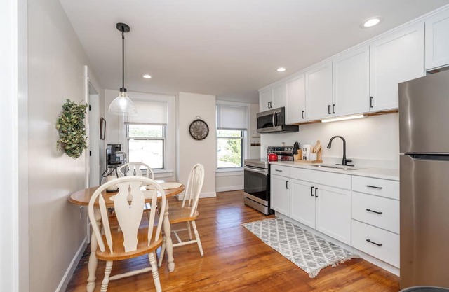 Historic Ludlow Suites – 2 Apts in 1 Booking! Highly Walkable, Min to Downtown