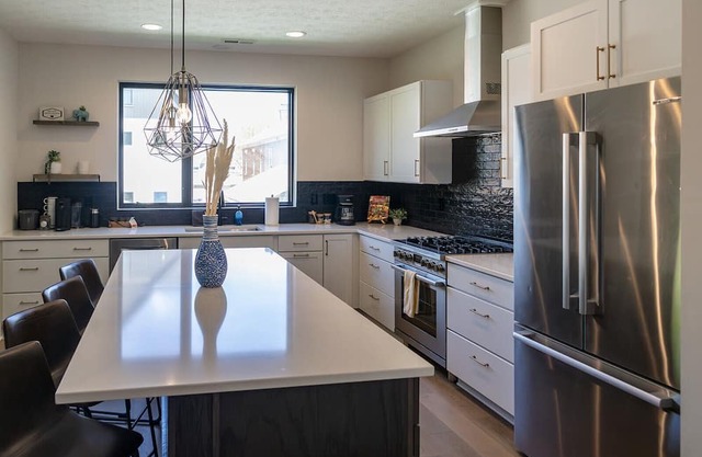 Luxe 3-bedroom Condo in German Village! Close To All Dining and Events!