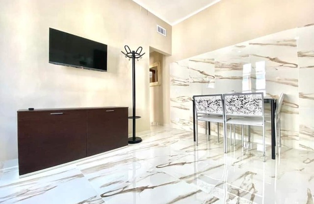 Modern, between Linate Airport and San Donato Subway Milan