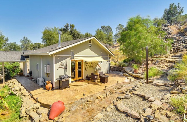 ‘Yosemite Rustic Getaway’ ~ 32 Mi to Nat’l Park!