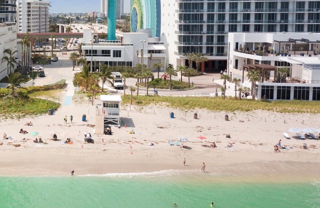 Comfortable and Equipped Studio Near the Beach- N