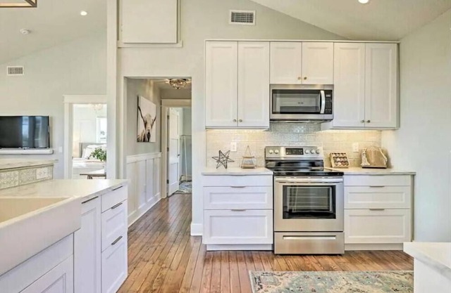Cozy hill country haven