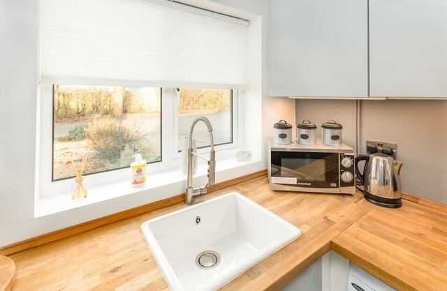 Charming House in Prime Location w/Free Parking