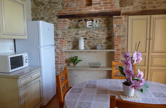 Holiday Home 'Gîte Les Castilles Près Puy Du Fou' with Shared Pool, Private Terrace and Wi-Fi