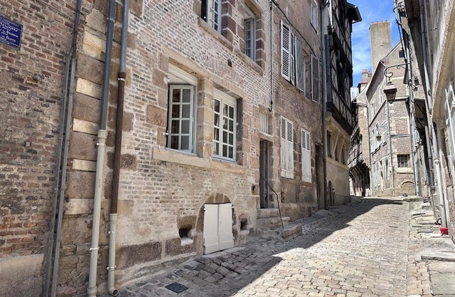 Apartment Moulins, 2 bedrooms, 4 persons