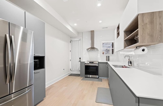 Luxury DC Rowhome with Parking!