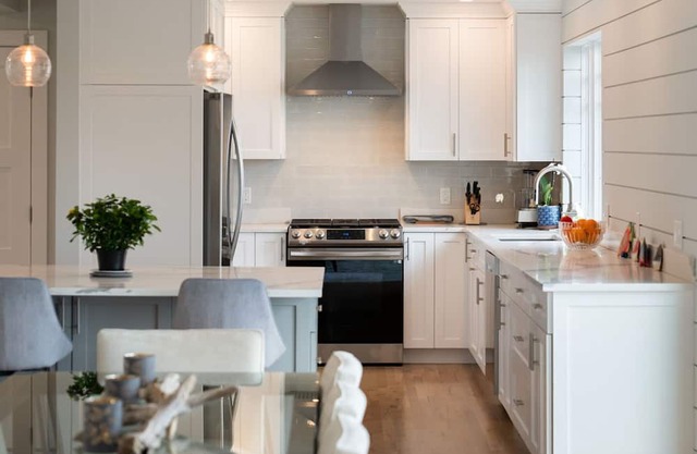 ESCAPE TO YOUR OWN PRIVATE COASTAL PARADISE THIS SUMMER! 1.5 HR FROM MANHATTAN