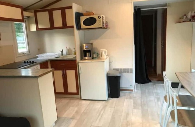 Mobilhome au Sein D'une Écurie