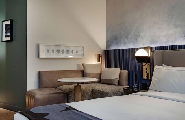 King Room Near Le Clou French Restaurant WDC