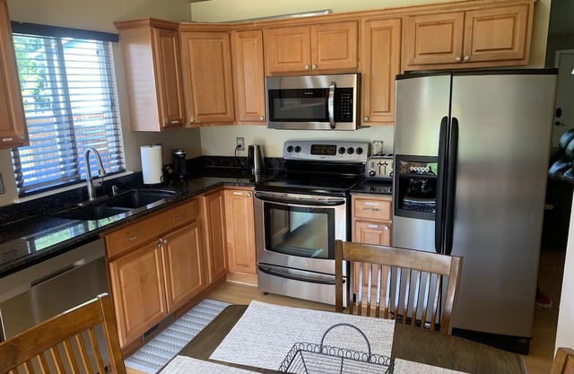 Destination: Relax and Enjoy! Minutes away from Casinos, Outlets, Lake Stevens.