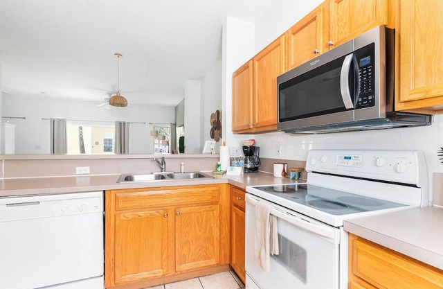 Tranquil Townhome Close to All