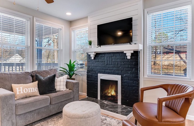 Stylish 3BR, Downtown Rock Hill