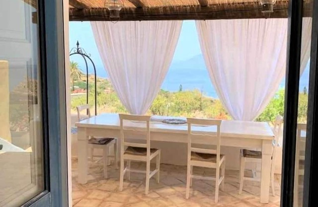 Villa Pollara Ovest, sea and sunset view