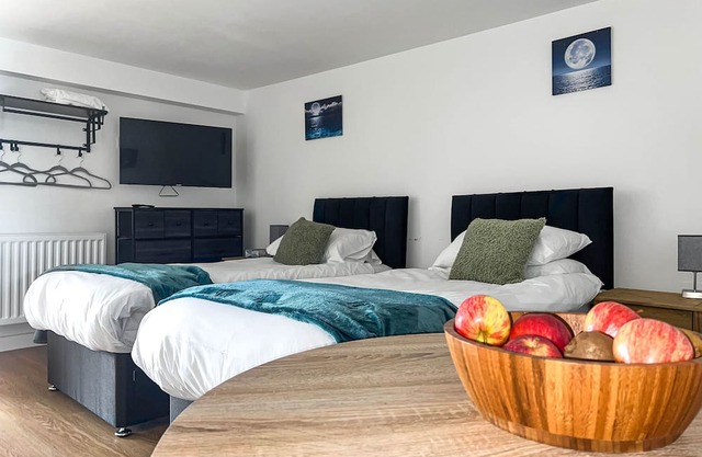 Experience the tranquillity of Honeymead, a charming holiday retreat in Blackwood, perfectly situate