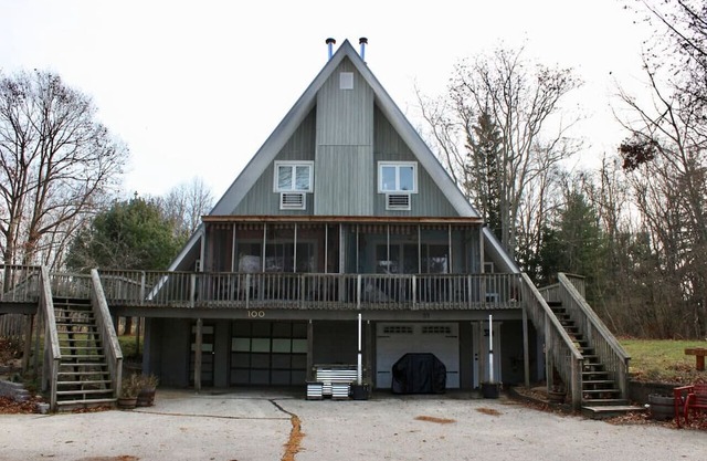 Chalet on the Lake 100 w/ Beach Access, Pools, Sport Courts, Fishing Pond & more!