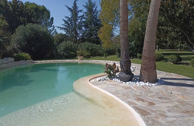 Homerez - Villa for 6 ppl. with swimming-pool, garden and terrace at Campagne