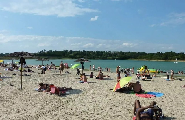 Camping Lac de Thoux* - Classic Pavilion 30m² - 3 Ad + 1 Child - for people with reduced mobility - air conditioning - TV 4 people